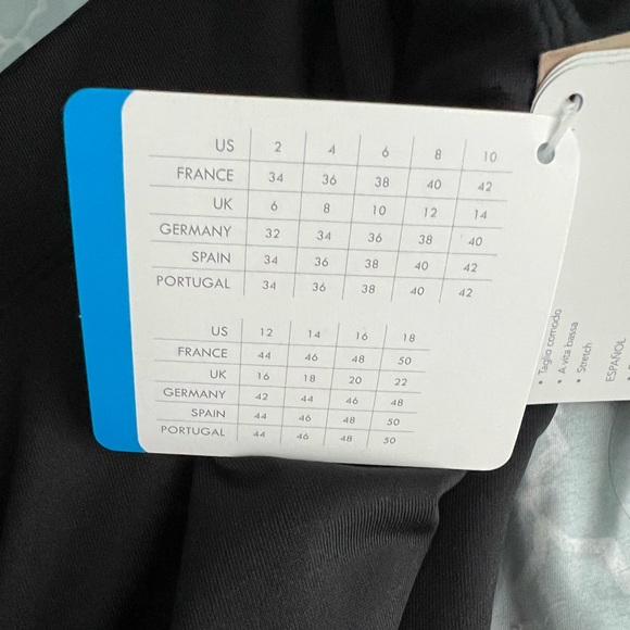 Columbia women’s black flare pants - Picture 5 of 10